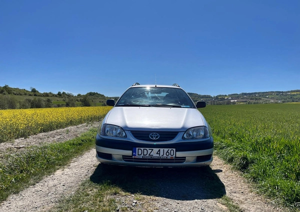 Toyota Avensis cena 7000 przebieg: 252000, rok produkcji 2001 z Bielawa małe 529